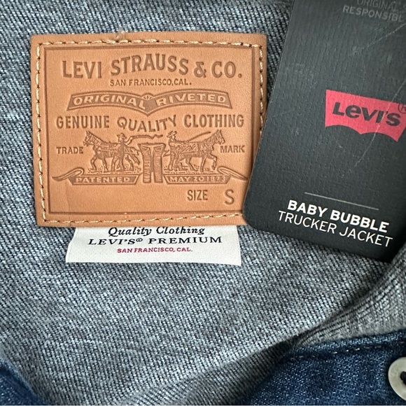 Levi’s Women’s Baby Bubble Trucker Jacket Size S - Picture 11 of 16